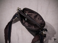 Túi đeo chéo dáng dọc