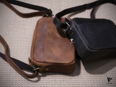 Túi đeo chéo dáng ngang nhỏ gọn