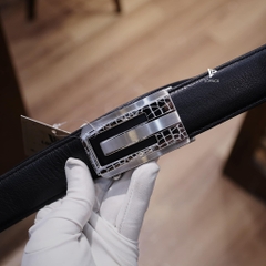 Thắt lưng khoá ray tự động