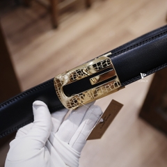 Thắt lưng khoá ray tự động