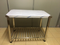 Bàn chặt inox 100 x 60cm ( có lót gỗ )