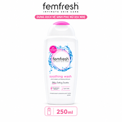 Dung dịch vệ sinh phụ nữ dịu nhẹ Femfresh Soothing Wash bổ sung lợi khuẩn 250ml
