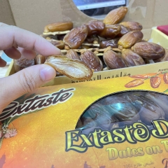Chà là khô nguyên cành Extaste Dates Tunisia dates on branch tốt cho sức khỏe hộp 500g (12 hộp/thùng)