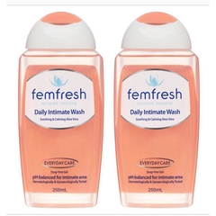 Dung dịch vệ sinh phụ nữ cao cấp hàng ngày Femfresh Daily Wash 250ml