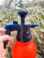 BÌNH XỊT TƯỚI CÂY CTY NGA EMTI LỚN (3)