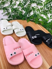 DÉP MANG TRONG NHÀ HÌNH CÁ SẤU (4)
