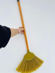 Chổi Quét Cước Nhựa Cán Gỗ Cực Bền (2)
