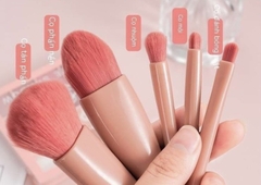 Bộ 5 cọ hồng kèm gương trang điểm cao cấp (2)
