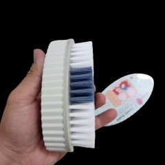 BÀN CHẢI VỆ SINH OVAL MẪU RĂNG CỬA (1)