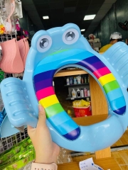 Miếng lót thu gọn bồn cầu cho bé có tay vịnh (6₫