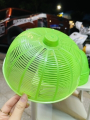 LỒNG BÀN NHỰA 22cm ĐẬY THỨC ĂN (1)
