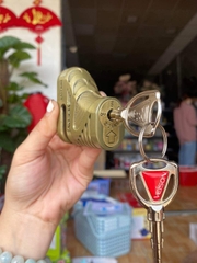 Khoá Đĩa Xe Máy VEISON Vàng Xịn (11)