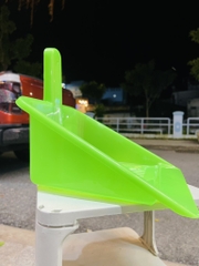 KI XÚC RÁC NHỰA XỊN LỚN 30cm (1)