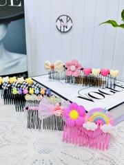 CÂY XƯỚC CÀI TÓC ĐÍNH CHARM CHO BÉ (1)