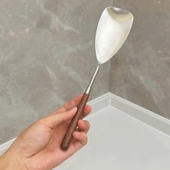 XẺNG XÚC ĐỒ CHIÊN CÓ CÁN SANG TRỌNG (1)