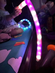 Ống Nhựa Lò Xo Cõ Giãn Có Led Cho Bé (1)