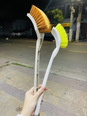 CỌ VỆ SINH TOLET HÀNG CTY HIWA XỊN