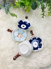 CHÉN ĐỰNG NƯỚC CHẤM GIA VỊ BÔNG HOA CÓ QUAI CẦM (2)