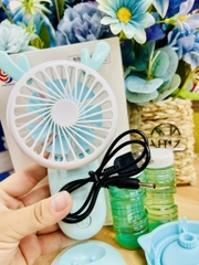 QUẠT CẦM TAY PHUN BONG BÓNG CHO BÉ (4) '