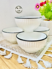 CHÉN ĐỰNG NƯỚC CHẤM BẰNG SỨ VIỀN ĐEN (1)