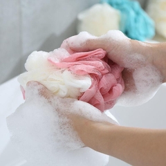 Bông Tắm Tạo Bọt 2 Màu Có Dây Treo(1)