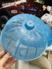 LỒNG BÀN NHỰA 22cm ĐẬY THỨC ĂN (1)