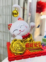 Mèo Thần Tài Vẫy Tay Đuôi Chuông Dùng Năng Lượng MT (7)