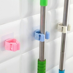 Kẹp treo dụng cụ vệ sinh và chổi lau nhà, kẹp treo đồ gia dụng dán tường đa năng (1)