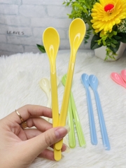 COMBO 2 MUỖNG NHỰA THÁI NHIỀU MÀU