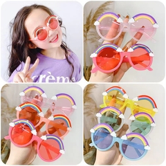 Mắt kính cầu vòng dễ thương cho bé đi du lịch (2)