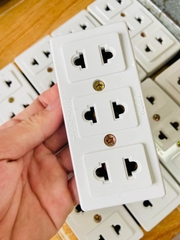 Ổ Cắm Điện 3 Lỗ Loại Tự Đi Dây