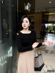 Áo len tiệc cổ chéo sang xịn, dễ mặc mọi dịp NKAL2510002