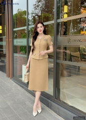 Set sơ mi lé hoa ngực + chân váy A sang xịn, màu sắc nhã nhặn, dễ mặc ( Bao gồm cả áo + chân váy) UKBD2504002