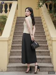 Áo Linen V cổ lá mát mẻ, trẻ trung UKSM2604003