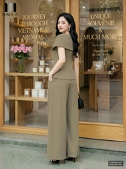 Sơ mi vai chờm cổ V lá mới lạ, sang trọng UNSM2601027