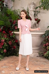 Áo Sơ Mi Dáng Ôm Cổ V Phối Nẹp Hoa Gập NKSM2303008