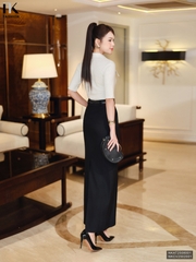 Áo thun cổ V lá mí ngực cách điệu duyên dáng NKAT2508001