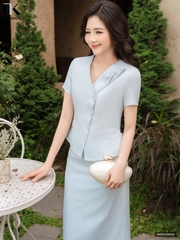 Set áo vạt V hoa ngực + chân váy bút chì suông NKBD2606003