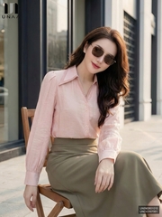 Sơ mi phối cổ V nhẹ nhàng, mềm mát UNSM2601010