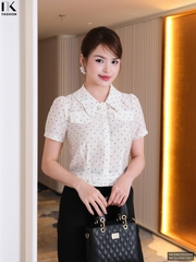 Sơ mi chấm bi cổ kiểu bo gấu xinh xắn, nhẹ nhàng, dễ phối đồ NKSM2502008
