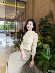 Áo ren cổ giếng súp gấu mới lạ, gọn gàng NKSM2509001