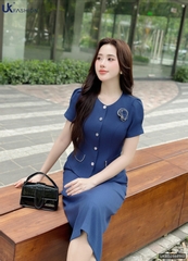 Set sơ mi lé hoa ngực + chân váy A sang xịn, màu sắc nhã nhặn, dễ mặc ( Bao gồm cả áo + chân váy) UKBD2504002