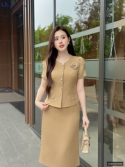 Set sơ mi lé hoa ngực + chân váy A sang xịn, màu sắc nhã nhặn, dễ mặc ( Bao gồm cả áo + chân váy) UKBD2504002