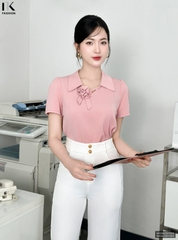 Áo sơ mi lá cổ V đính hoa kiểu mới, màu sắc nhã nhặn NKSM2501023