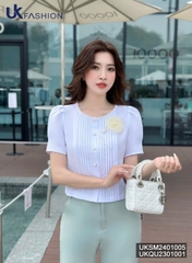 Áo sơ mi Croptop bấu mí kẻ ren cổ Uk Fashion, thời trang công sở cao cấp, chất liệu lụa, không nhăn UKSM2401005