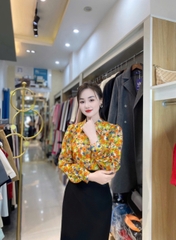 Sơ mi cổ đức hoạ tiết tay mới lạ, lịch sự, rực rỡ  NKFSM2502001 ( Ko kèm CV/QU/PK )