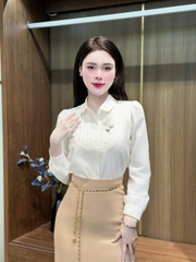 Sơ mi cổ sen ly ngực trẻ trung, xinh xắn UKFSM2410007