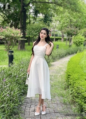 Đầm Tơ Xòe Xếp Thân 2 Dây Hở Lưng Đi Biển Unaa Fashion Maxi Cổ Vuông Mang Lại Vẻ Đẹp Dịu Dàng Và UNDV2303008