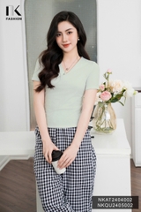 NK Fashion Áo thun cộc tay cổ tim xinh điệu, thời trang NKAT2404002 mát mẻ, dễ chịu, nên có ngay
