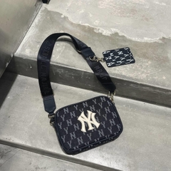 Túi MLB Monogram JQD NY Yankees 20cm [ 7ACRM052N-50BLS ]
